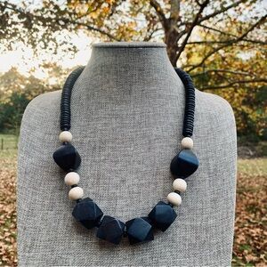 Vintage Wood Bead Black & Natural Tone Contrast Design Necklace